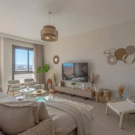 Stylish 3 Bedroom Retreat At Ancient Hills El Gouna