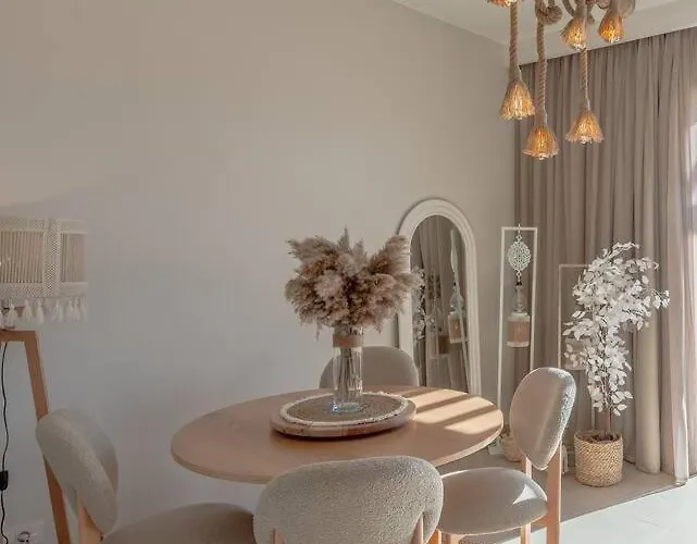 Stylish 3 Bedroom Retreat At Ancient Hills Tatil Evi