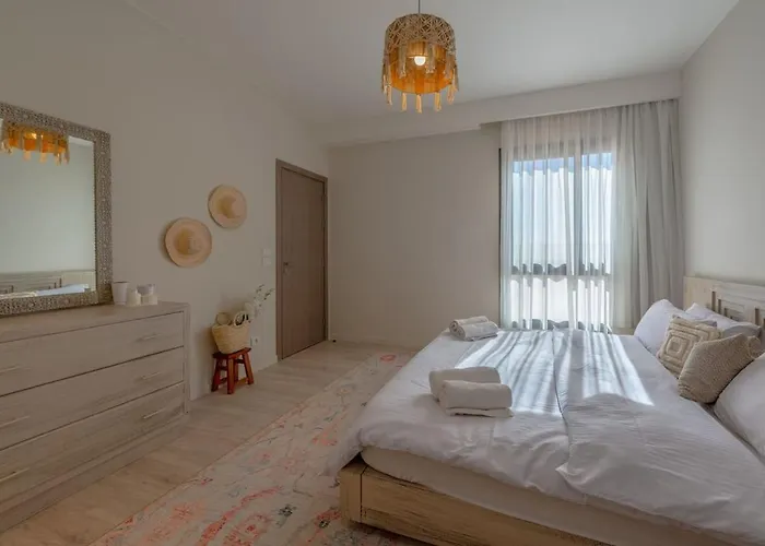 Stylish 3 Bedroom Retreat At Ancient Hills * El Gouna
