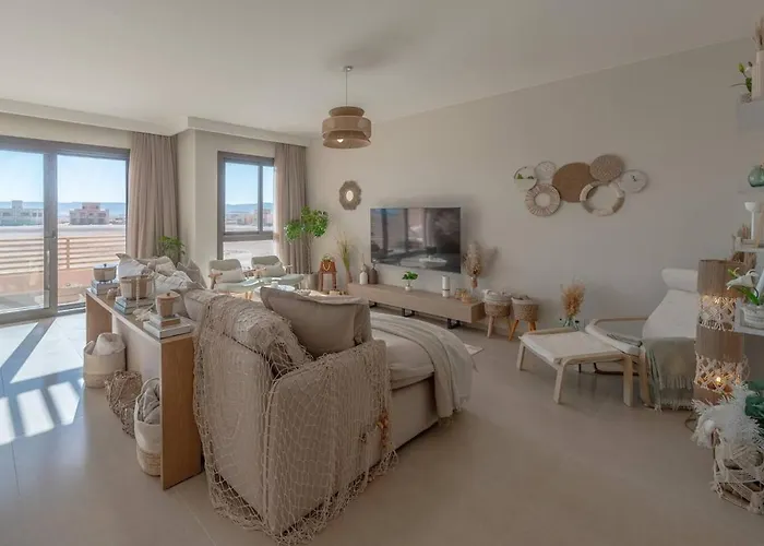 Stylish 3 Bedroom Retreat At Ancient Hills * El Gouna