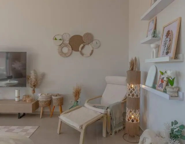 Stylish 3 Bedroom Retreat At Ancient Hills Tatil Evi