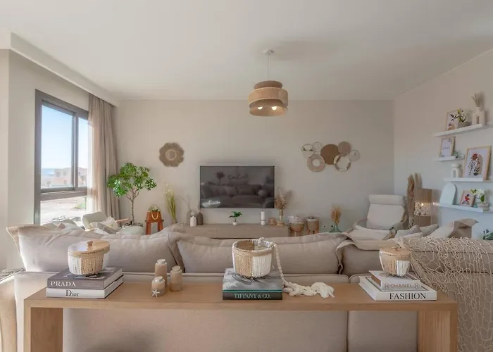 Stylish 3 Bedroom Retreat At Ancient Hills Tatil Evi