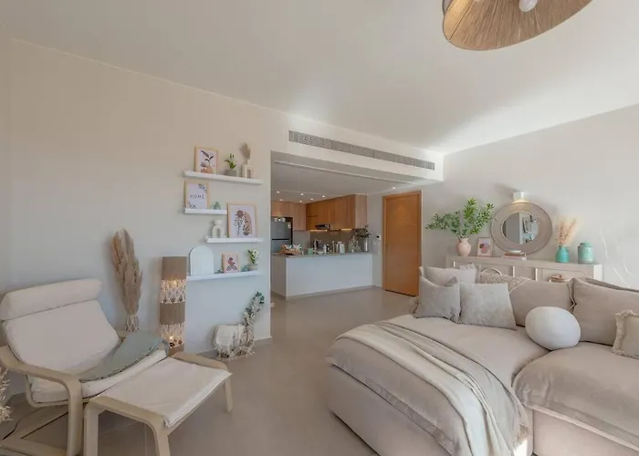 Stylish 3 Bedroom Retreat At Ancient Hills *